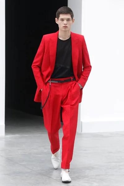 Look 8